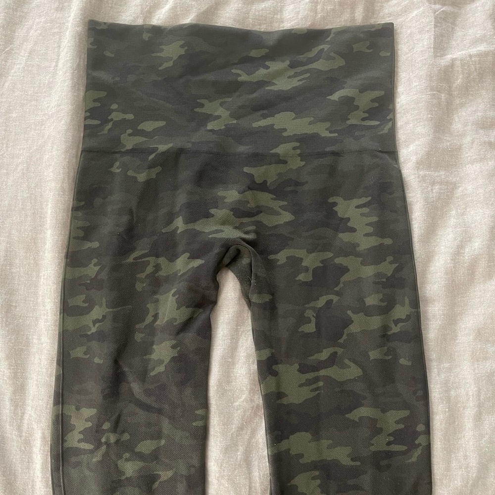 SPANX look at me now green camo leggings